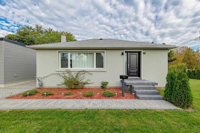 42 Boem Ave, House detached with 2 bedrooms, 2 bathrooms and 5 parking in Toronto ON | Image 35