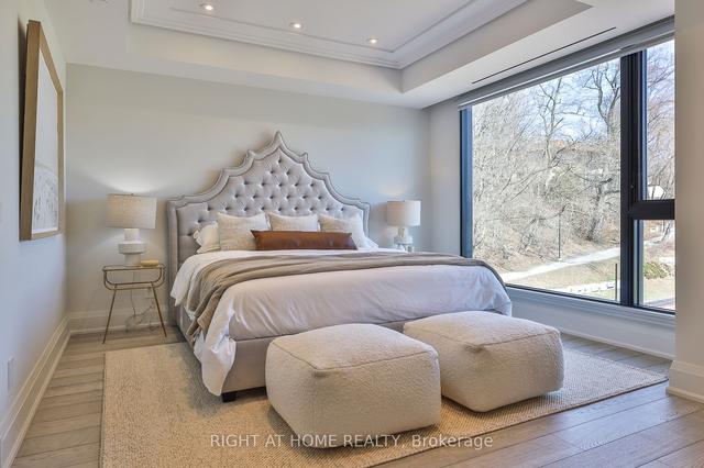363 Avenue Rd, Townhouse with 4 bedrooms, 5 bathrooms and 2 parking in Toronto ON | Image 9