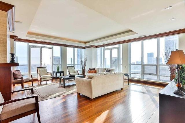 4301 - 763 Bay St, Condo with 4 bedrooms, 4 bathrooms and 4 parking in Toronto ON | Image 4