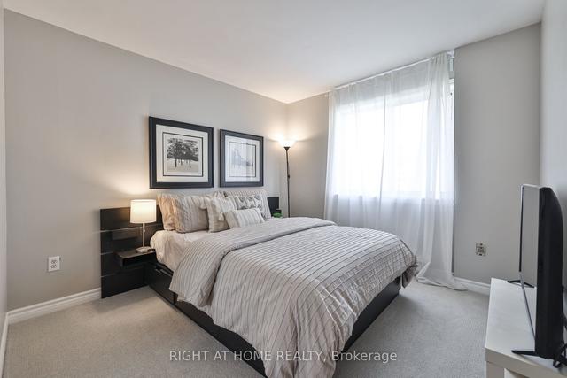 43 - 1016 Falgarwood Dr, Townhouse with 3 bedrooms, 1 bathrooms and 1 parking in Oakville ON | Image 10