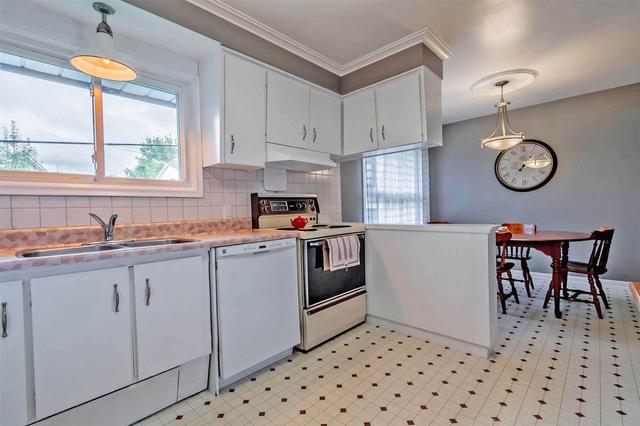384 Bunting Rd, House detached with 3 bedrooms, 1 bathrooms and 5 parking in St. Catharines ON | Image 17