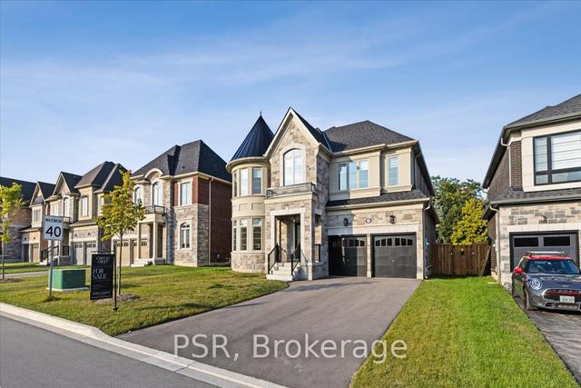 207 Reg Harrison Tr, House detached with 5 bedrooms, 7 bathrooms and 4 parking in Newmarket ON | Image 1