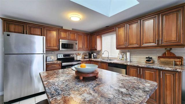 518 Leacock Dr, House detached with 3 bedrooms, 3 bathrooms and 4 parking in Barrie ON | Image 6