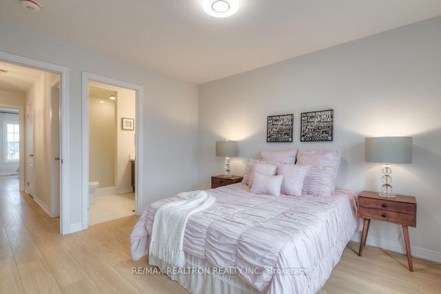 529 White's Hill Ave, House attached with 3 bedrooms, 5 bathrooms and 2 parking in Markham ON | Image 20