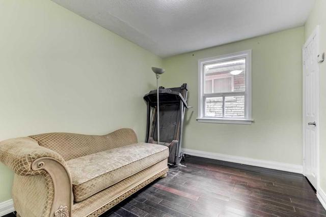 Upper - 3517 St Clair Ave, House detached with 4 bedrooms, 2 bathrooms and 3 parking in Toronto ON | Image 10