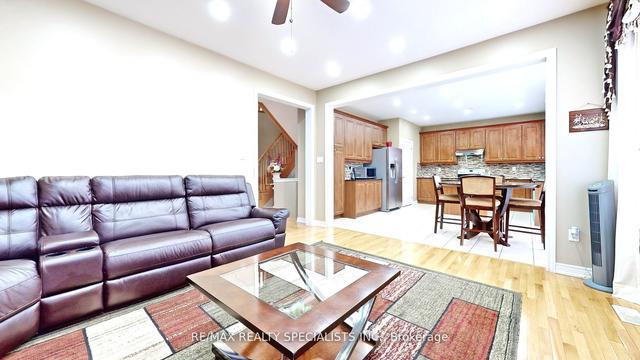 53 Heatherglen Dr, House detached with 5 bedrooms, 5 bathrooms and 6 parking in Brampton ON | Image 3