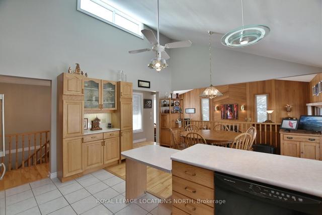 21 Kelley Cres, House detached with 4 bedrooms, 3 bathrooms and 8 parking in Wasaga Beach ON | Image 10