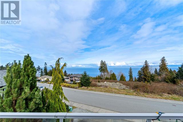 Ocean and Mountain views from front deck | Image 21