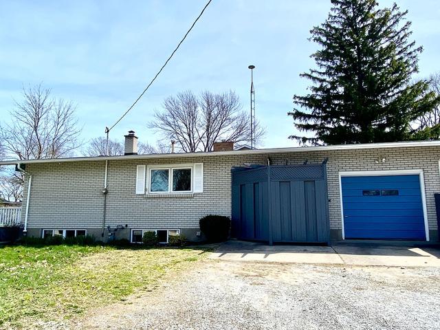 1081 Senate Crt S, House detached with 3 bedrooms, 2 bathrooms and 3 parking in Sarnia ON | Image 30