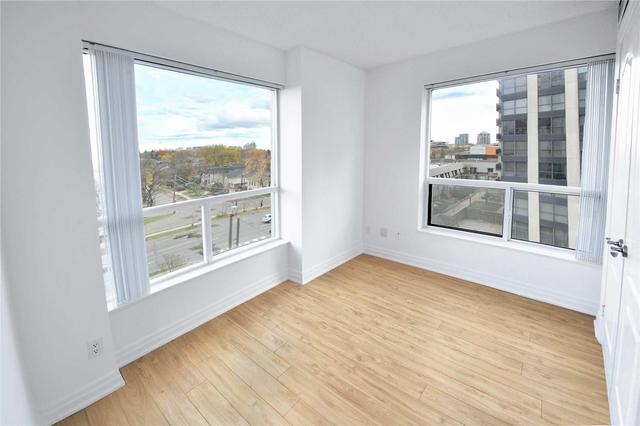 612 - 188 Doris Ave, Condo with 3 bedrooms, 2 bathrooms and 1 parking in Toronto ON | Image 6