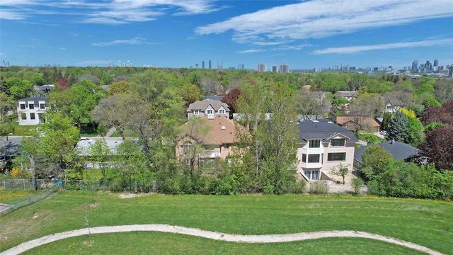 37 Rippleton Rd, House detached with 5 bedrooms, 5 bathrooms and 7 parking in Toronto ON | Image 18