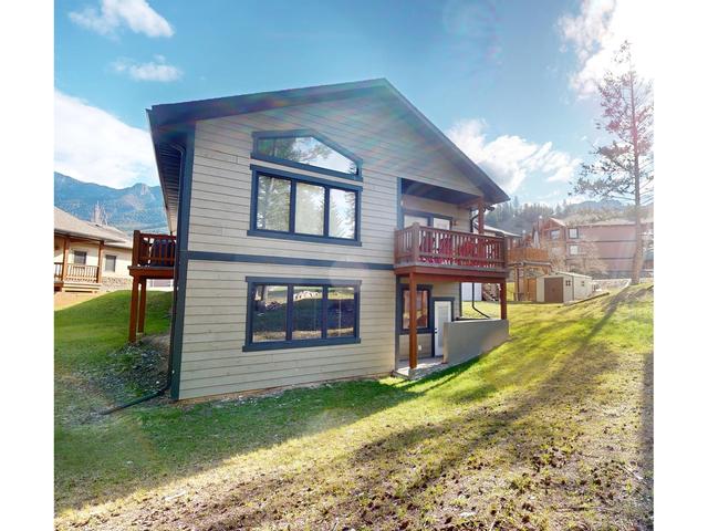 7309 Copperhorn Drive, House detached with 3 bedrooms, 2 bathrooms and null parking in Radium Hot Springs BC | Image 7