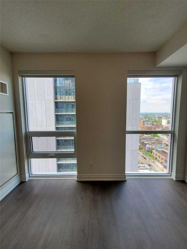 2210 - 318 Richmond St W, Condo with 0 bedrooms, 1 bathrooms and 0 parking in Toronto ON | Image 5