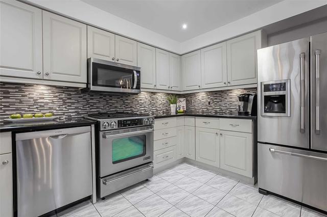 1168 Lansdown Dr, House detached with 4 bedrooms, 3 bathrooms and 4 parking in Oakville ON | Image 15