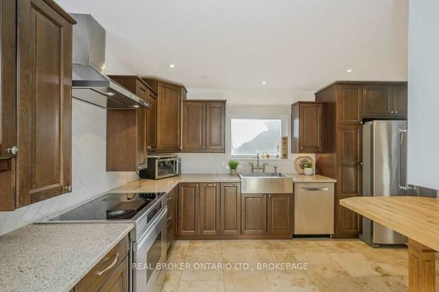 317 North Shore Blvd, House detached with 5 bedrooms, 3 bathrooms and 9 parking in Burlington ON | Image 6