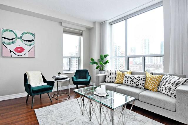 906 - 70 Alexander St, Condo with 2 bedrooms, 2 bathrooms and 1 parking in Toronto ON | Image 12