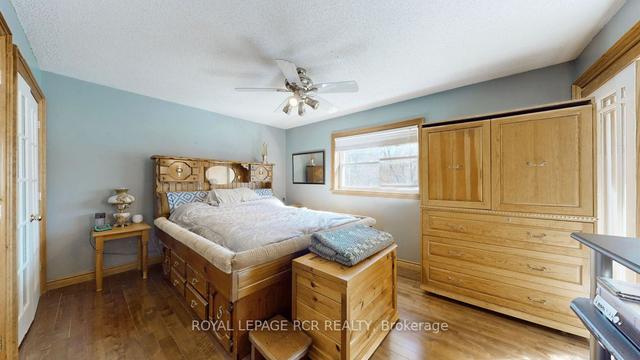 1097 Ferrier Ave, House detached with 3 bedrooms, 2 bathrooms and 10 parking in Innisfil ON | Image 10