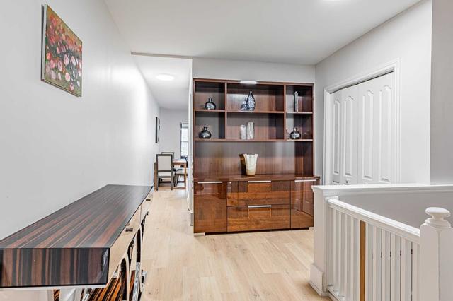 upper - 374 Crawford St, House semidetached with 2 bedrooms, 1 bathrooms and 1 parking in Toronto ON | Image 24