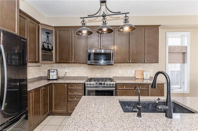 41 Norma Crescent, House detached with 6 bedrooms, 3 bathrooms and 4 parking in Guelph ON | Image 8