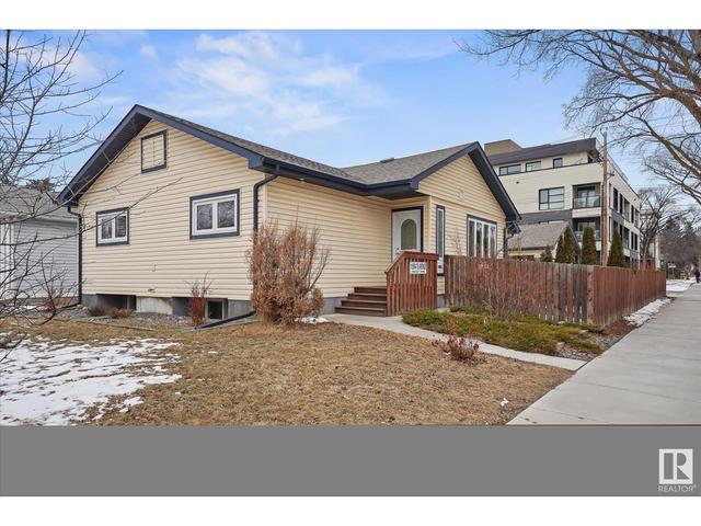 11504 75 Av Nw, House detached with 5 bedrooms, 3 bathrooms and null parking in Edmonton AB | Image 2