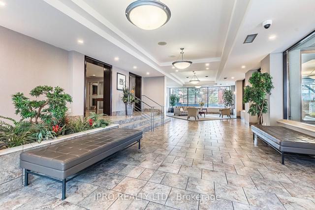 1001 - 4235 Sherwoodtowne Blvd, Condo with 3 bedrooms, 3 bathrooms and 1 parking in Mississauga ON | Image 36