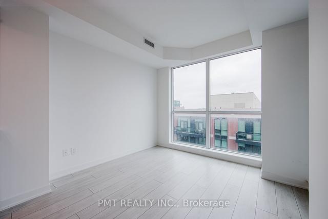902 - 31 Tippett Rd, Condo with 2 bedrooms, 2 bathrooms and 1 parking in Toronto ON | Image 2