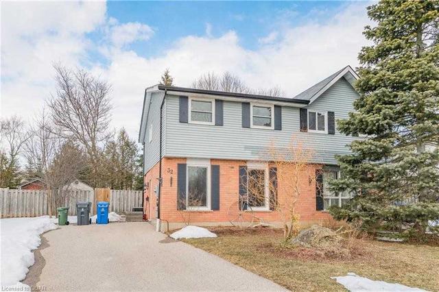32 Leacock Ave, House semidetached with 3 bedrooms, 2 bathrooms and 5 parking in Guelph ON | Image 12