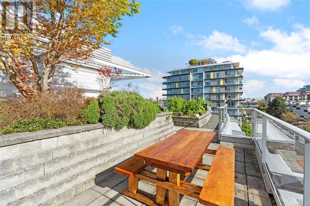 404 - 391 Tyee Rd, Condo with 2 bedrooms, 2 bathrooms and 1 parking in Victoria BC | Image 22