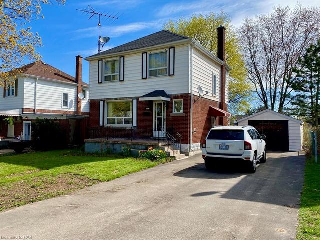 5652 Lowell Avenue, House detached with 3 bedrooms, 1 bathrooms and 6 parking in Niagara Falls ON | Image 1