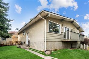 7809 Bowcliffe Crescent Nw, Home with 4 bedrooms, 2 bathrooms and null parking in Calgary AB | Image 4