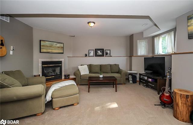67 Riverdale Drive, House detached with 4 bedrooms, 2 bathrooms and 5 parking in Wasaga Beach ON | Image 23