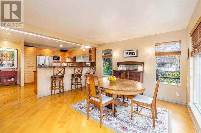 402 E 13th Street, House detached with 4 bedrooms, 2 bathrooms and 1 parking in North Vancouver BC | Image 6
