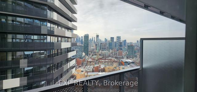 3715 - 138 Downes St, Condo with 1 bedrooms, 1 bathrooms and 0 parking in Toronto ON | Image 3