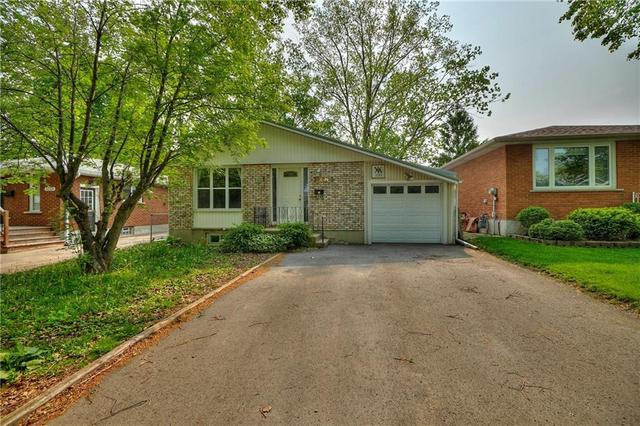 upper - 3281 Addison Avenue, House detached with 2 bedrooms, 1 bathrooms and 2 parking in Niagara Falls ON | Image 2