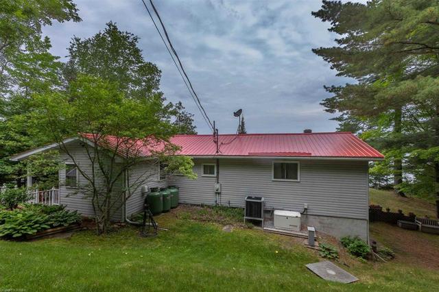 1099 Country Lane, House detached with 2 bedrooms, 1 bathrooms and 3 parking in Central Frontenac ON | Image 27