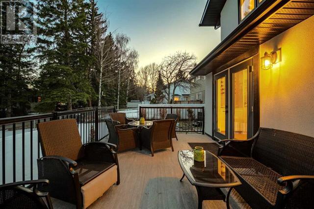 22 Varcove Place Nw, House detached with 4 bedrooms, 3 bathrooms and 4 parking in Calgary AB | Image 17