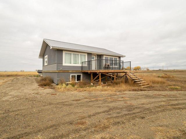 13498 Range Road 164, House detached with 2 bedrooms, 1 bathrooms and null parking in Taber MD AB | Image 2