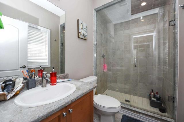 26 Lobelia St, Townhouse with 3 bedrooms, 4 bathrooms and 2 parking in Brampton ON | Image 15