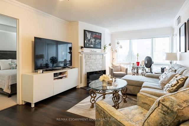 301 - 78 Roehampton Ave, Condo with 2 bedrooms, 2 bathrooms and 1 parking in St. Catharines ON | Image 3