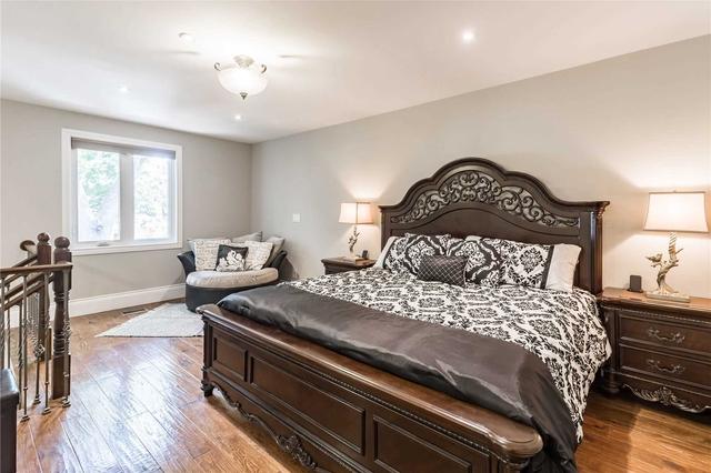 363 Renforth Dr, House detached with 3 bedrooms, 5 bathrooms and 4 parking in Toronto ON | Image 8