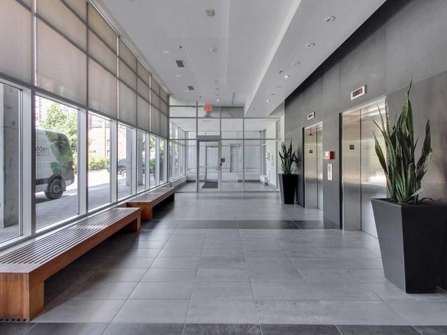 1002 - 60 Bathurst St, Condo with 1 bedrooms, 1 bathrooms and 1 parking in Toronto ON | Image 24