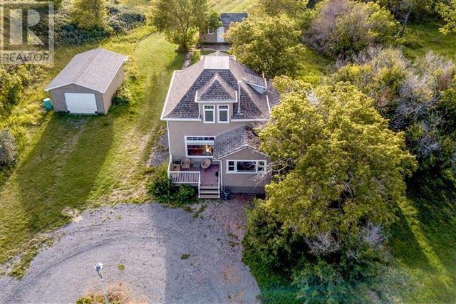 1410 Mossing Acreage, House detached with 3 bedrooms, 2 bathrooms and 8 parking in Moose Jaw SK | Image 3