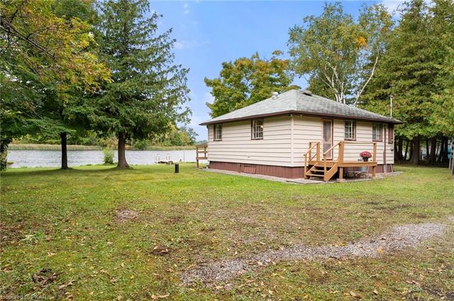 108 Fire Route 71, House detached with 2 bedrooms, 1 bathrooms and 5 parking in Trent Lakes ON | Image 7
