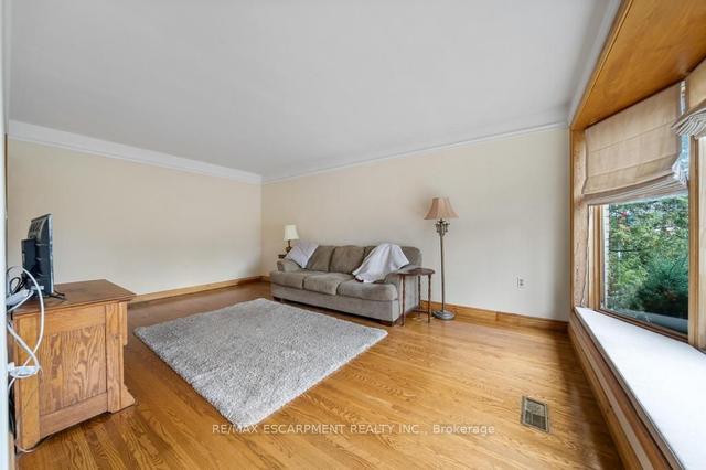 176 West 31st St, House detached with 3 bedrooms, 2 bathrooms and 3 parking in Hamilton ON | Image 36