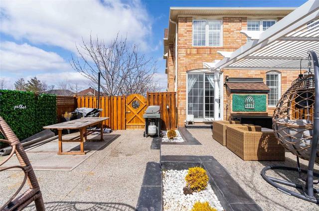 5915 Whitehorn Ave, House semidetached with 4 bedrooms, 4 bathrooms and 4 parking in Mississauga ON | Image 35