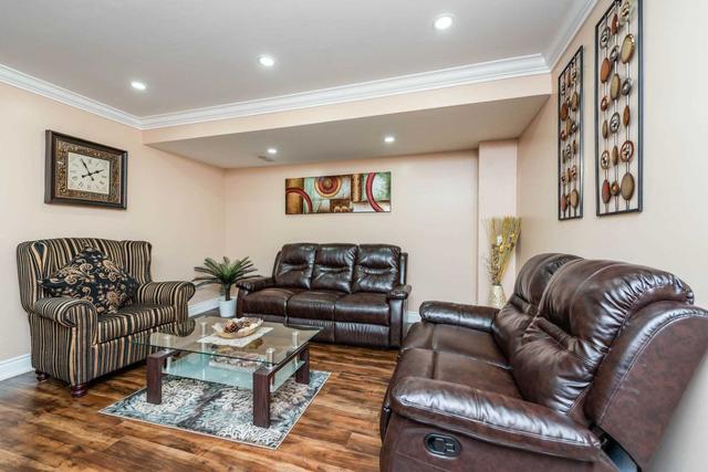 15 Versailles Cres, House semidetached with 3 bedrooms, 4 bathrooms and 3 parking in Brampton ON | Image 18