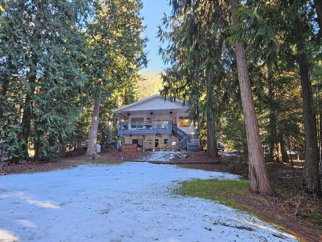 534 Bayview Road, House detached with 2 bedrooms, 2 bathrooms and null parking in Central Kootenay K BC | Image 46