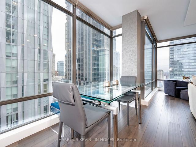 3003 - 18 Yorkville Ave, Condo with 2 bedrooms, 2 bathrooms and 1 parking in Toronto ON | Image 8