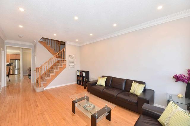 546 Country Glen Rd, House semidetached with 3 bedrooms, 3 bathrooms and 2 parking in Markham ON | Image 38
