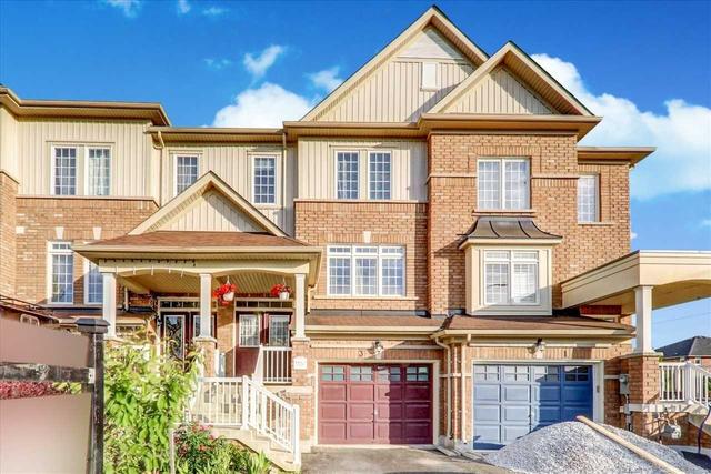 3 Matthewson Ave, House attached with 3 bedrooms, 3 bathrooms and 3 parking in Bradford West Gwillimbury ON | Card Image